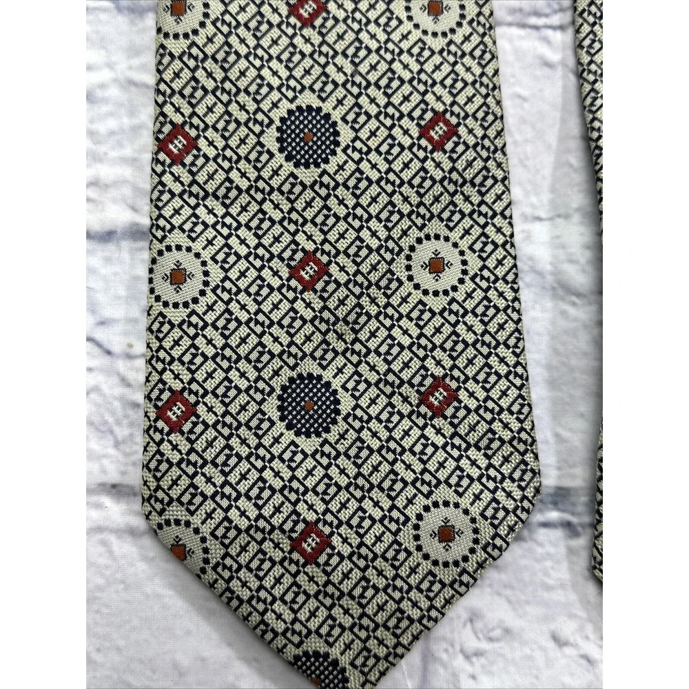 Vintage Johnny Carson Mens Geometric Medallion Tie Navy Blue Red Cream Polyester